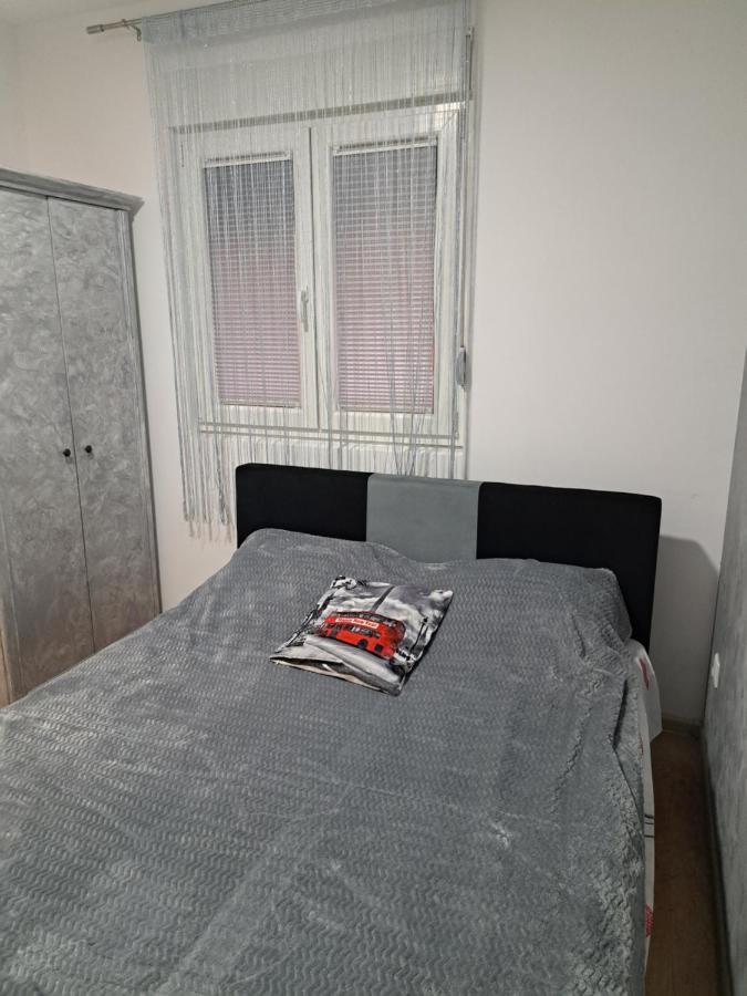 Apartman Sara 2 ベオグラード エクステリア 写真
